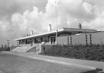 841473 Gezicht op het N.S.-station Hardinxveld-Giessendam te Hardinxveld-Giessendam.